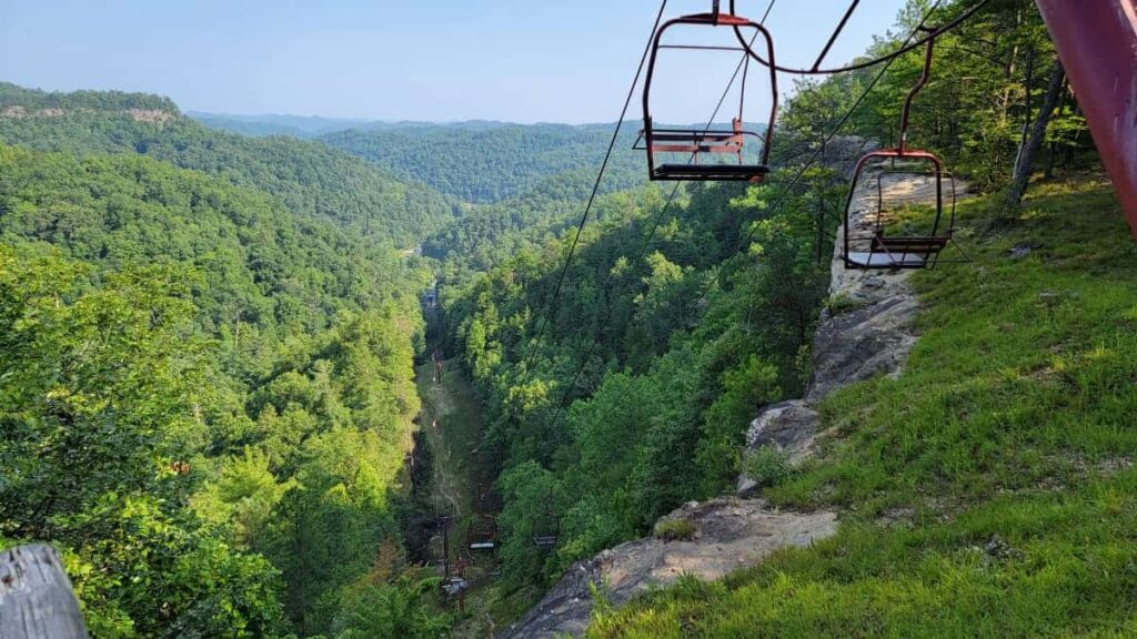 View from the Natural Bridge sky lift over the green Kentucky valley